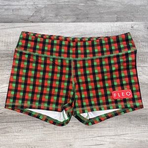 Fleo Plaid Christmas shorts